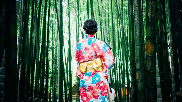 květované kimono